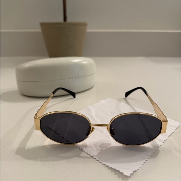 Céline Oval Sunglasses with Case - Picture 5 of 7